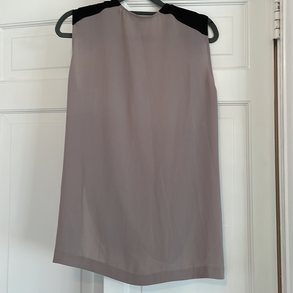 BCBG drape front sleeveless top - Picture 4 of 5